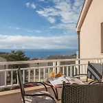 2 Bedroom Awesome Apartment In Makarska