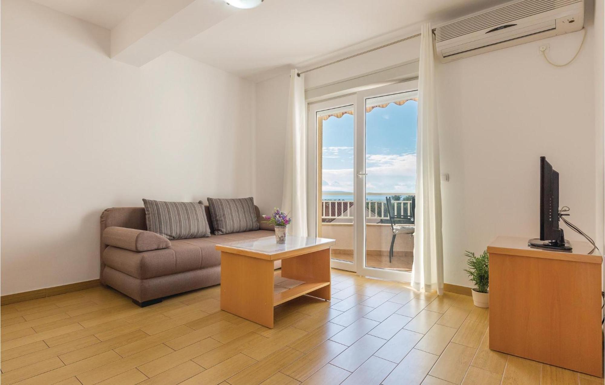 2 Bedroom Awesome In *