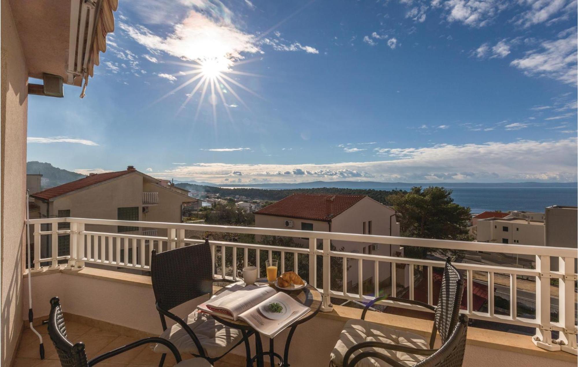 Apartment 2 Bedroom Awesome In Makarska